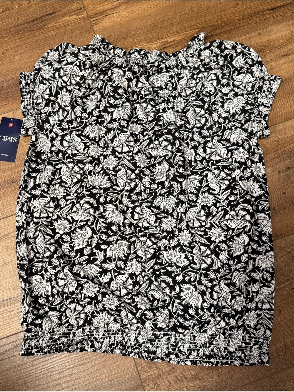 Chaps Black & White Floral Smocked Neck Women's Top Size 1X